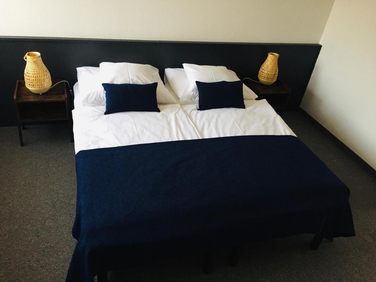 Jonathan Bed&Pizza Komarom Luaran gambar
