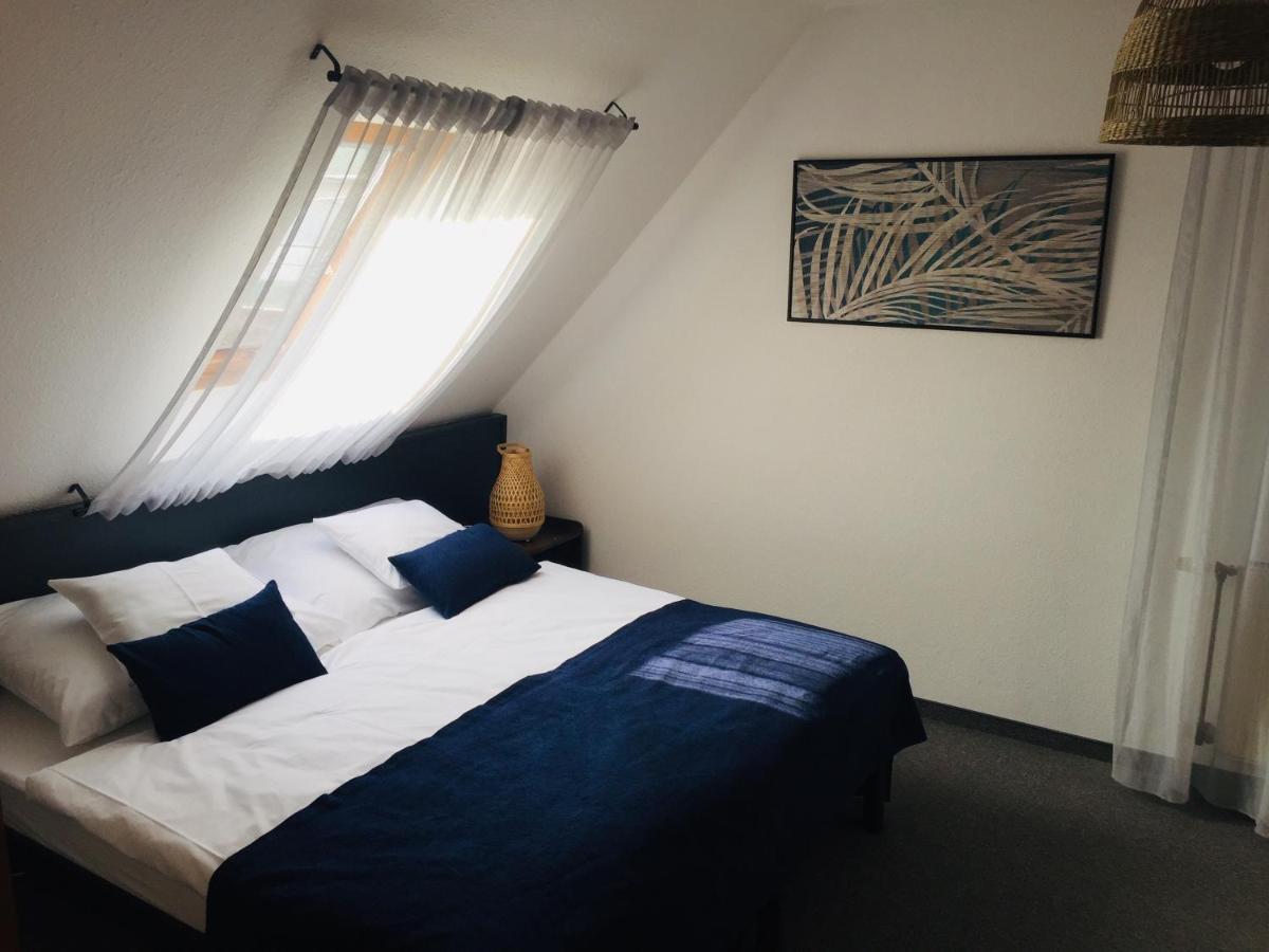 Jonathan Bed&Pizza Komarom Luaran gambar